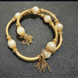 Vintage Baroque Faux Pearl Gold-Tone Wire Wrap Bracelet with Tassels